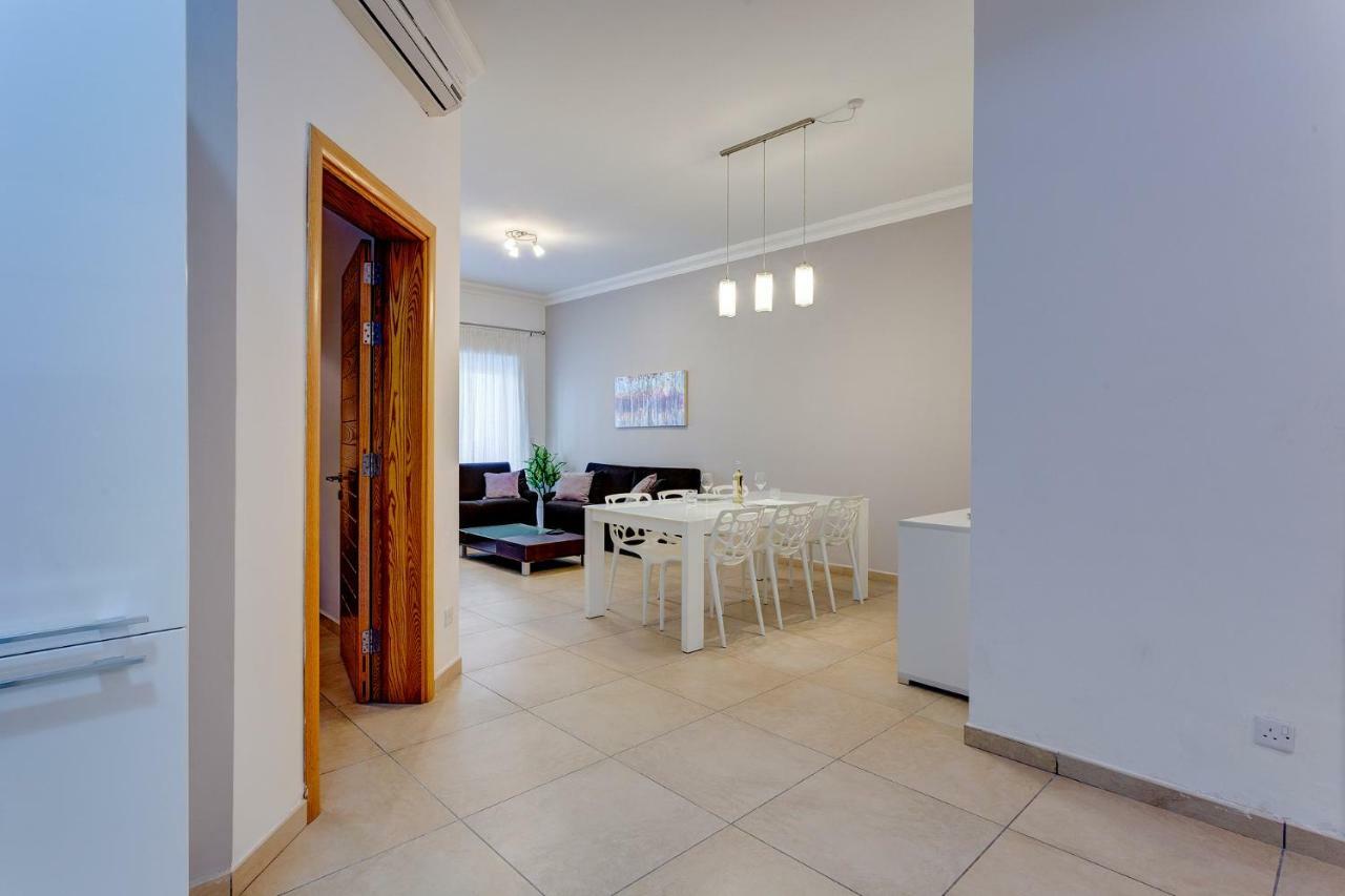 Gorgeous Apartment With Terrace In Fort Cambridge, Pool Sliema Kültér fotó